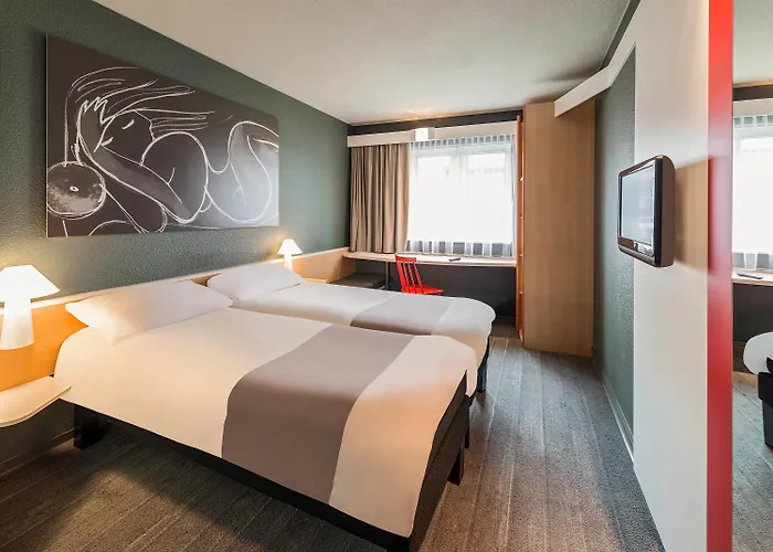 Ibis Parkstadt Schwabing מלון