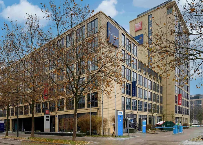 Ibis Parkstadt Schwabing מלון