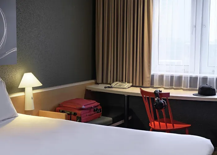 Ibis Parkstadt Schwabing מלון