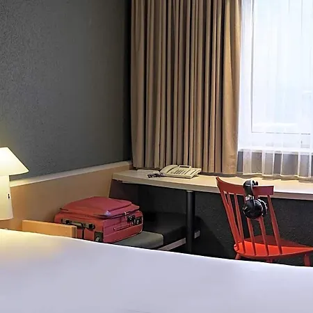 Ibis Parkstadt Schwabing 3*