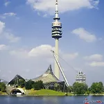 Ibis Parkstadt Schwabing Hotel 3*