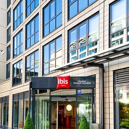 Ibis Parkstadt Schwabing Otel 3*