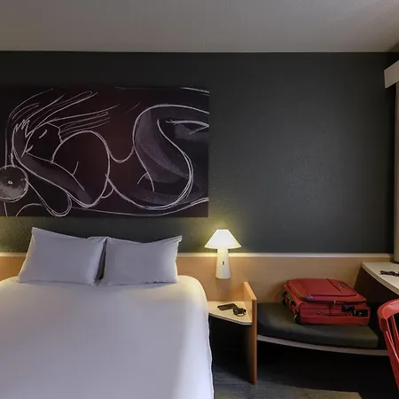 Ibis Parkstadt Schwabing 3*